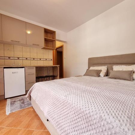 Dom Apartments Budva Bagian luar foto