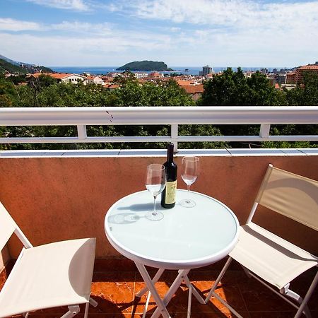 Dom Apartments Budva Bagian luar foto