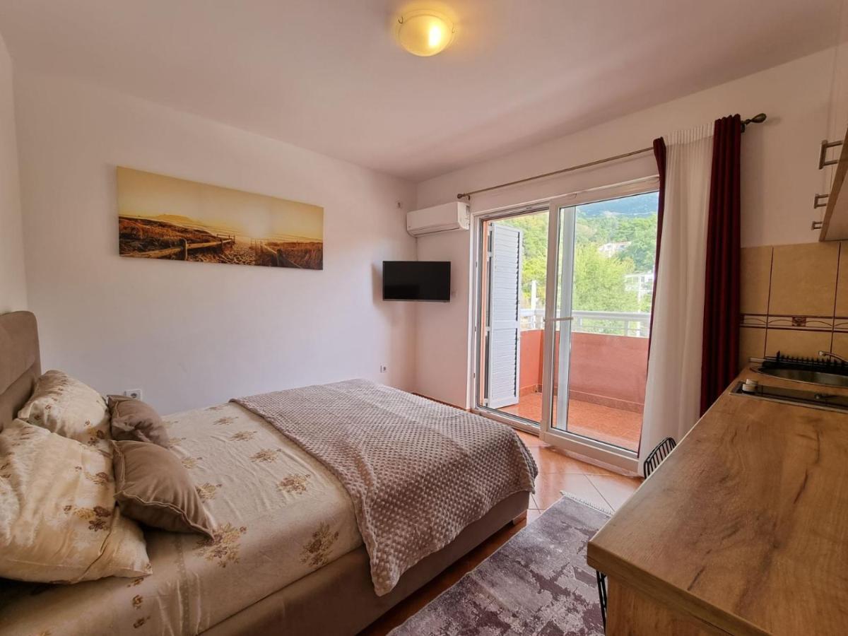 Dom Apartments Budva Bagian luar foto