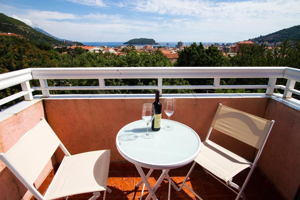 Dom Apartments Budva Bagian luar foto