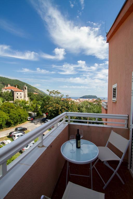 Dom Apartments Budva Bagian luar foto