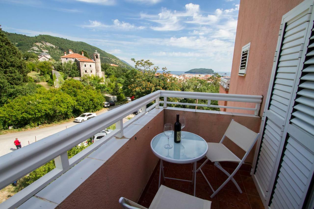 Dom Apartments Budva Bagian luar foto
